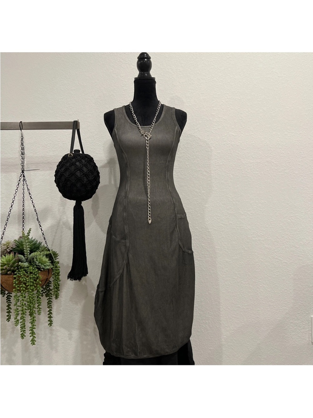 Sleeveless Washed Charcoal Midi Dress with Seam Details Excellent